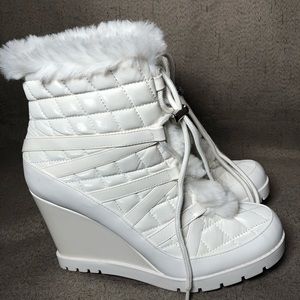 Jessica Simpson Women’s Brixel Fashion Boot (White, 10M)